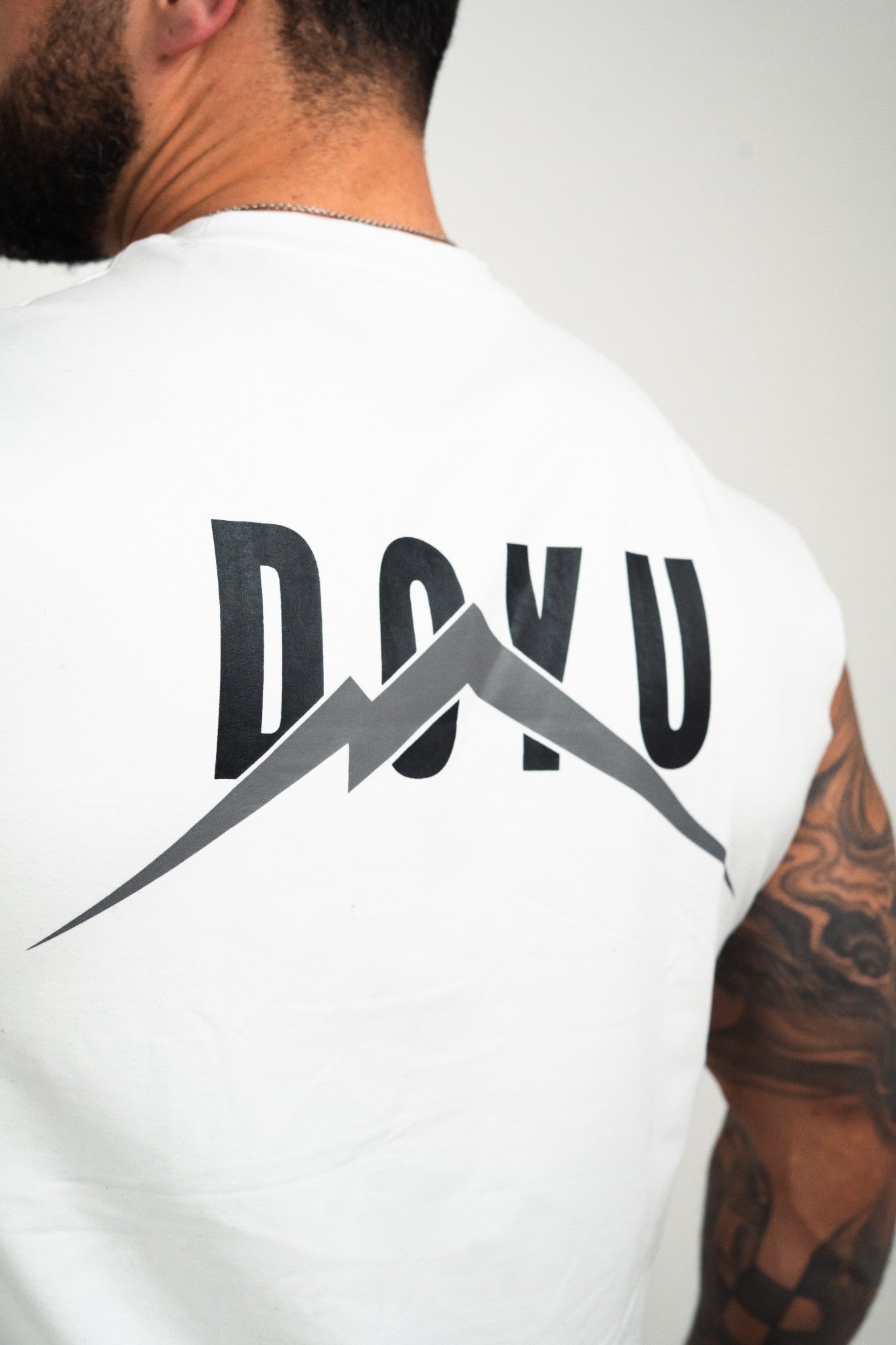 DOYU SLEEVELESS SHIRT WHITE MOUNTAIN